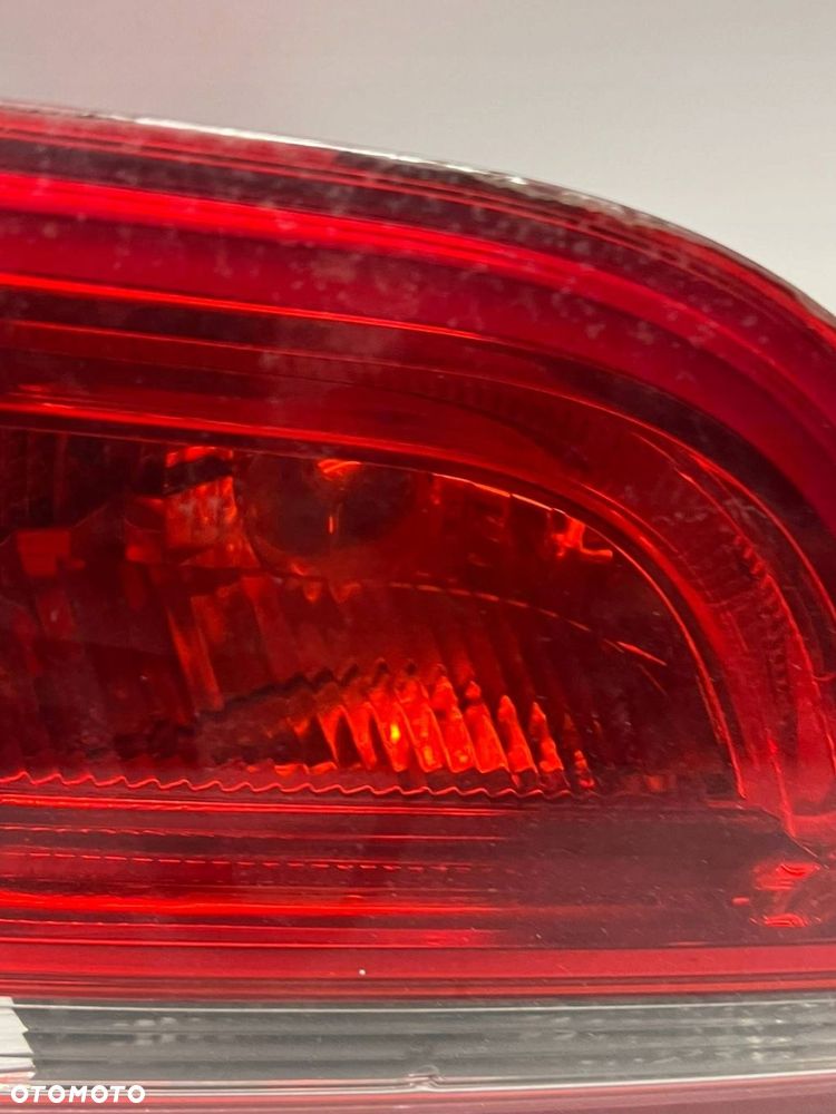 Lampa tylna w klapie Audi A3 S3 A3 Sportback 8P TYŁ PRAWY - 3