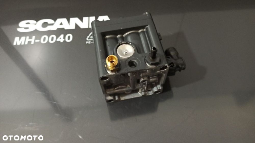 Oryginalny zaworów EGR V107 Scania 2642027 / 2447593 - 4