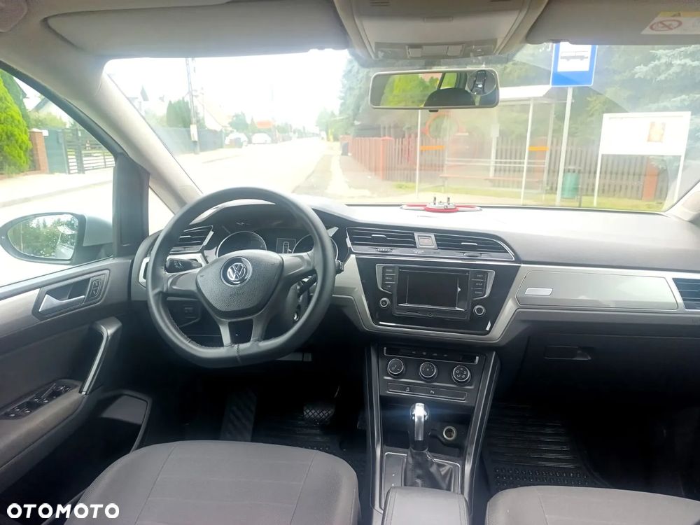Volkswagen Touran - 9