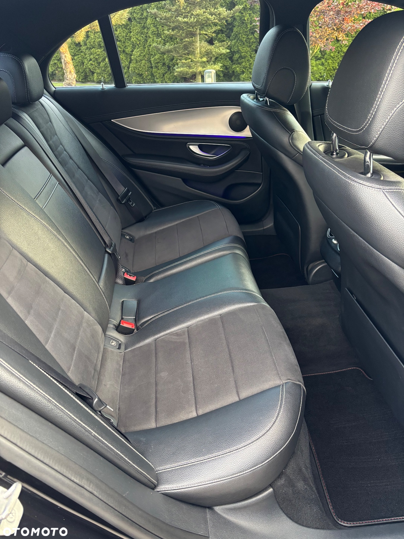 Mercedes-Benz Klasa E 220 d 9G-TRONIC AMG Line - 19