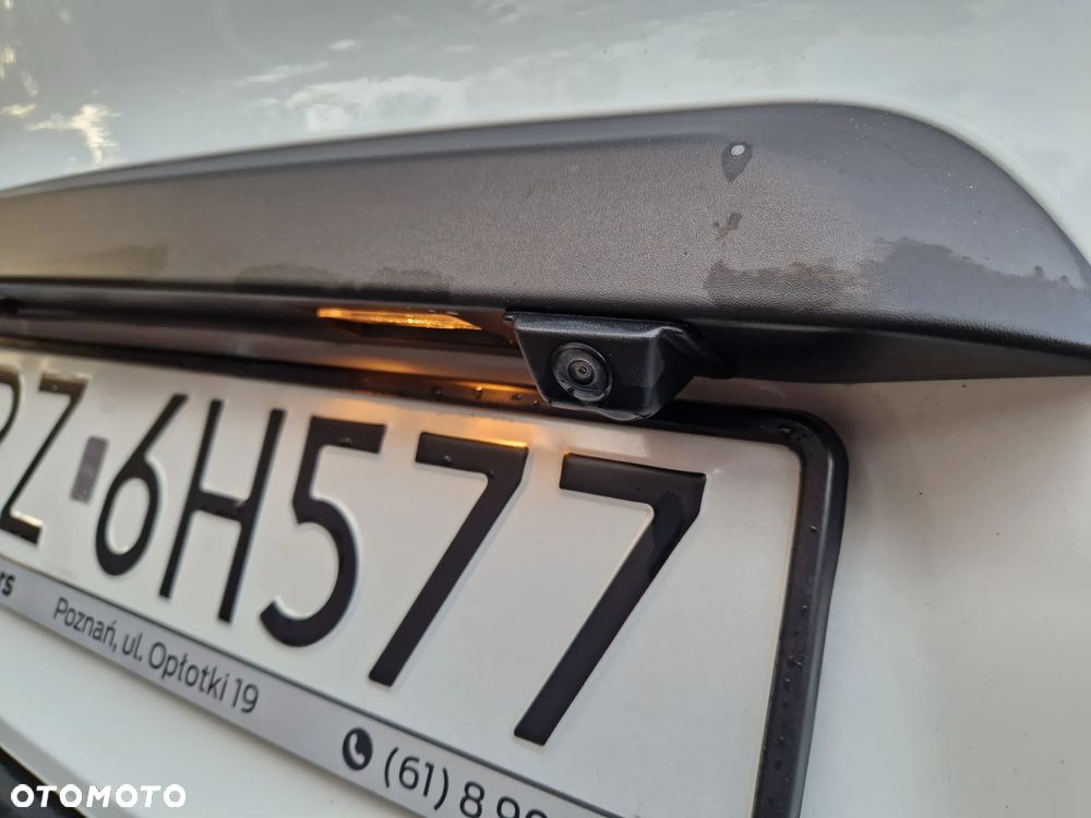 Ford Transit Courier - 12