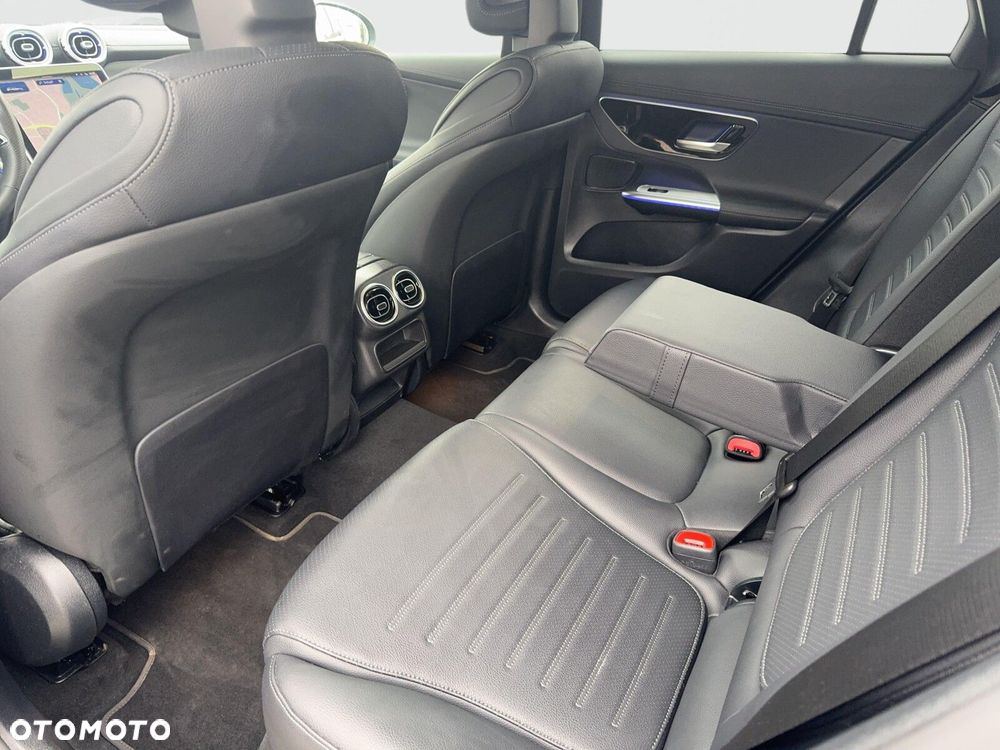 Mercedes-Benz GLC - 21