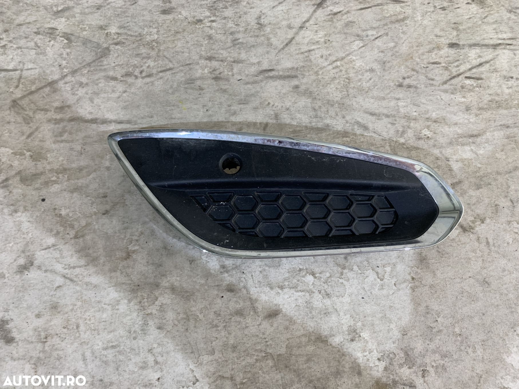 Grila proiector dreapta Volvo S60, V60 , 2010, 2011, 2012, 2013, cod origine OE  31294136 - 1