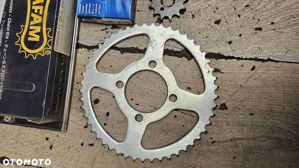 Zestaw napędowy AFAM łańcuch A428R1-G zębatki 13/49 Yamaha TT 125 R - 4