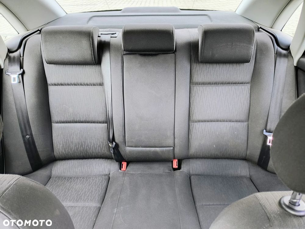 Audi A4 Limousine - 12