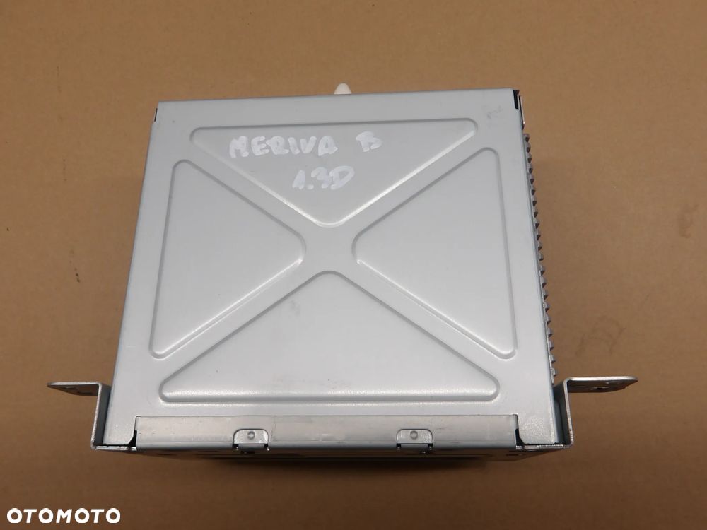 OPEL MERIVA B 10-13 1.3CDTI RADIO 22877394 - 2