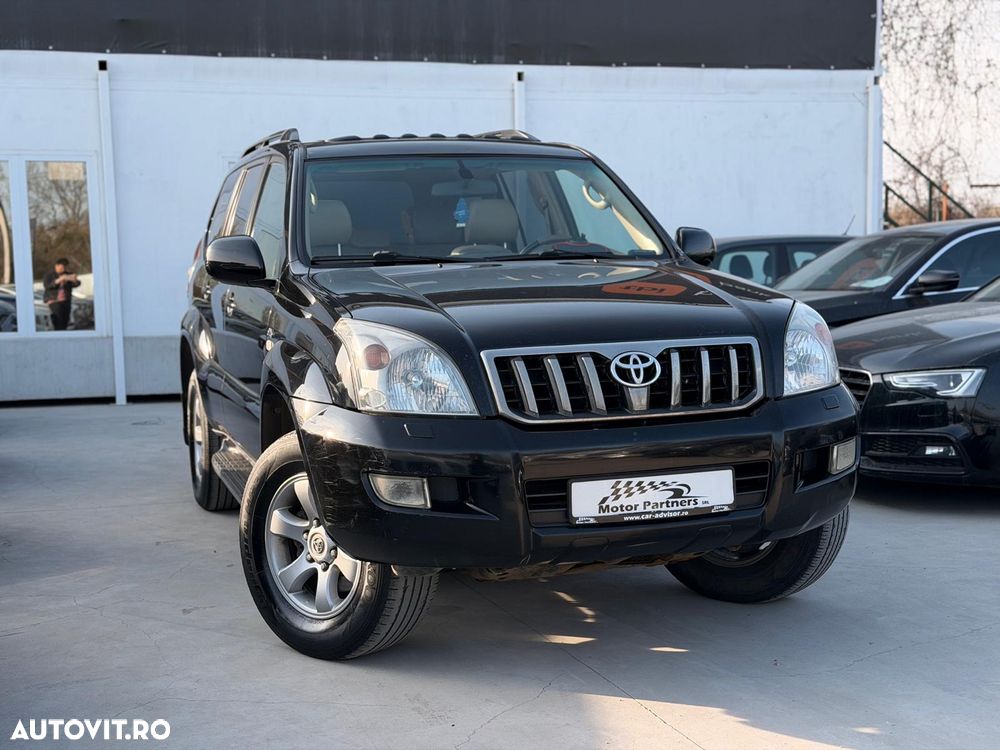 Toyota Land Cruiser - 1