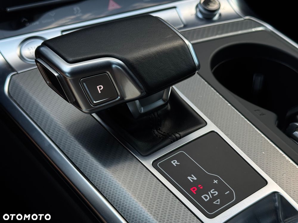 Audi A6 Avant 40 TDI quattro S tronic - 38
