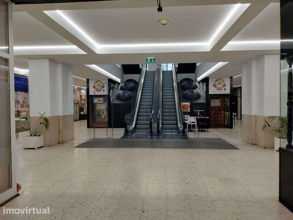 Loja para arrendamento na Rotunda da Boavista - Grande imagem: 3/8