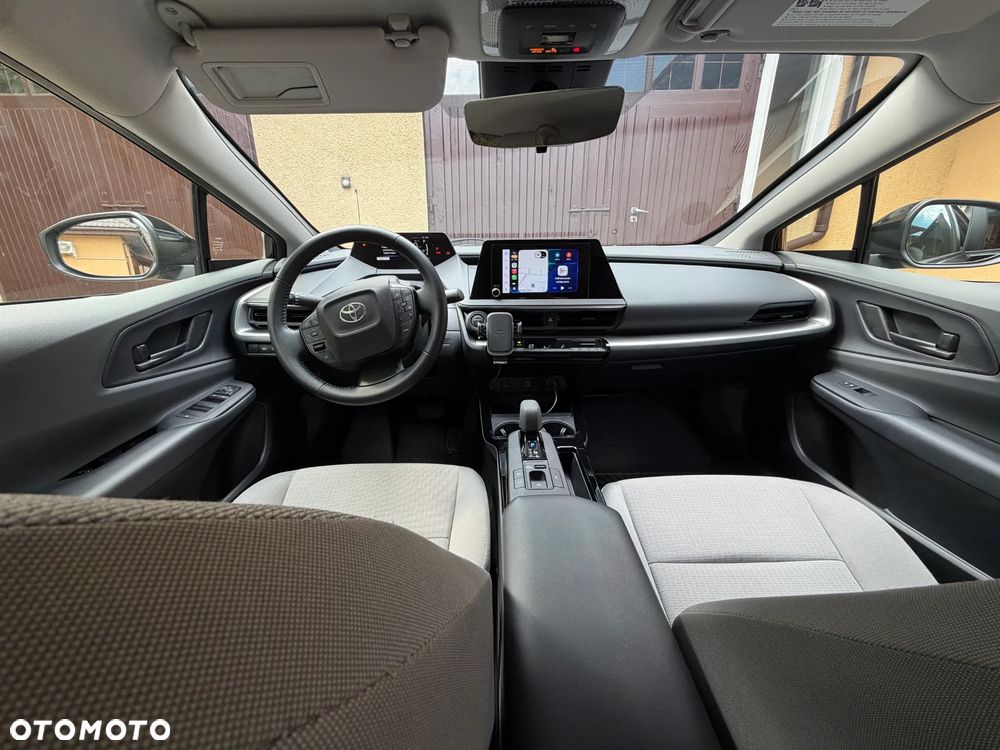 Toyota Prius - 30