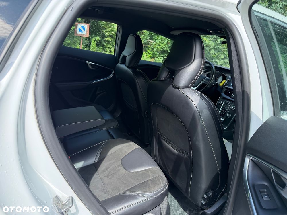 Volvo V40 D2 RDesign - 14
