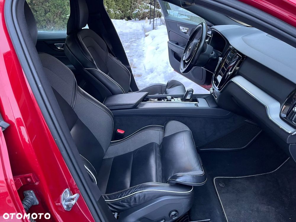 Volvo S60 B4 B R-Design - 9