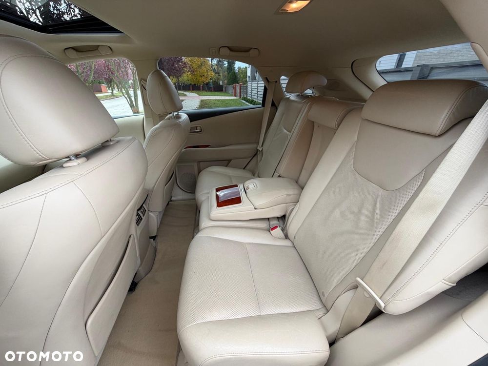 Lexus RX - 12