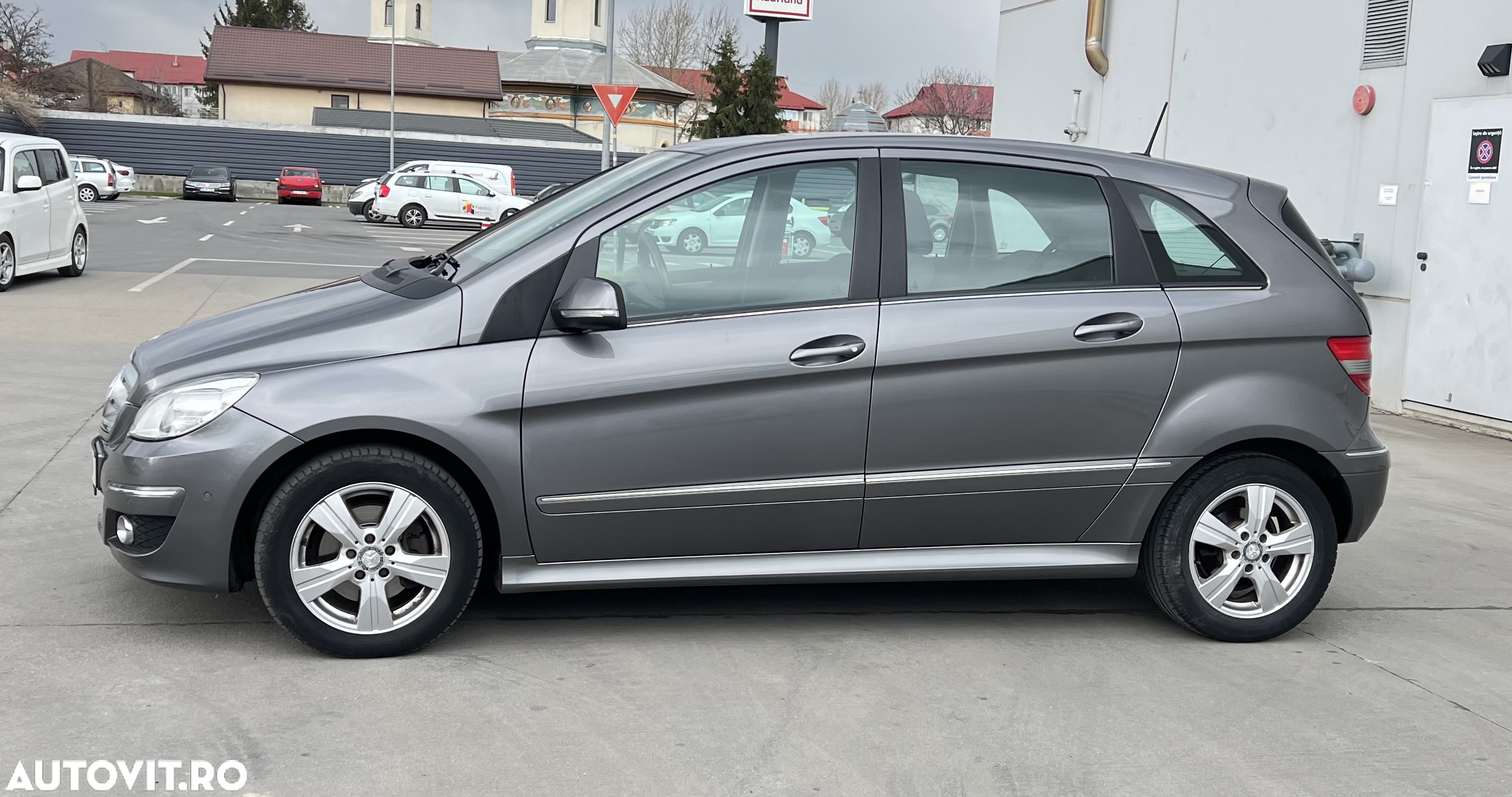 Mercedes-Benz B 200 CDI Autotronic - 11