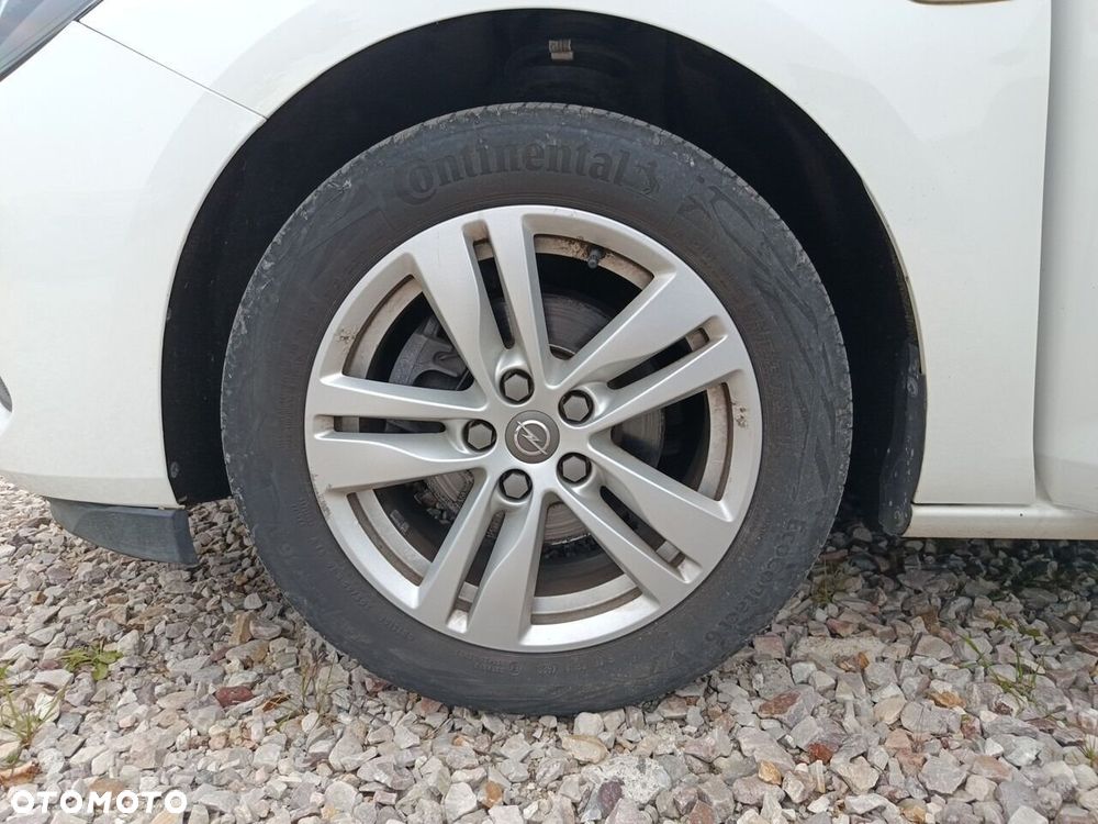 Opel Astra 1.2 T Elegance S&S - 21