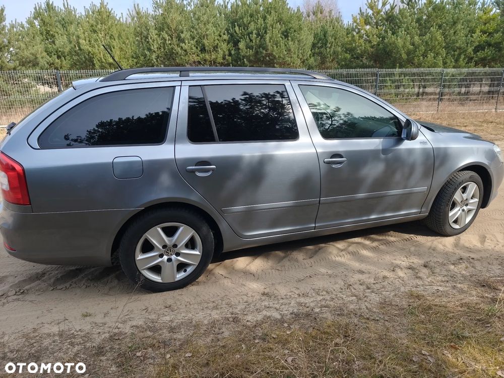 Skoda Octavia 2.0 TDI DPF Elegance - 7