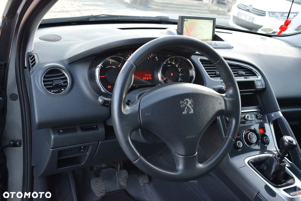 Peugeot 3008 HDi 115 Allure - 6