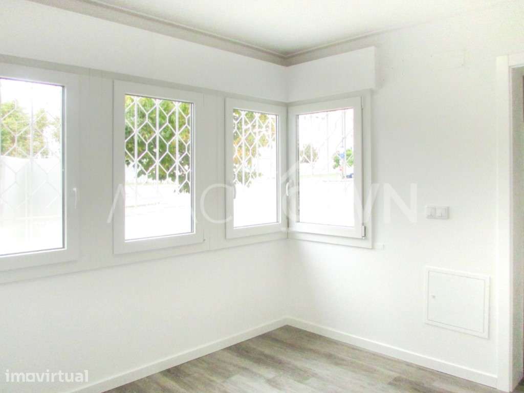 T1+1 em Carnide | Remodelado, Moderno e com Metro à Porta - Grande imagem: 5/14