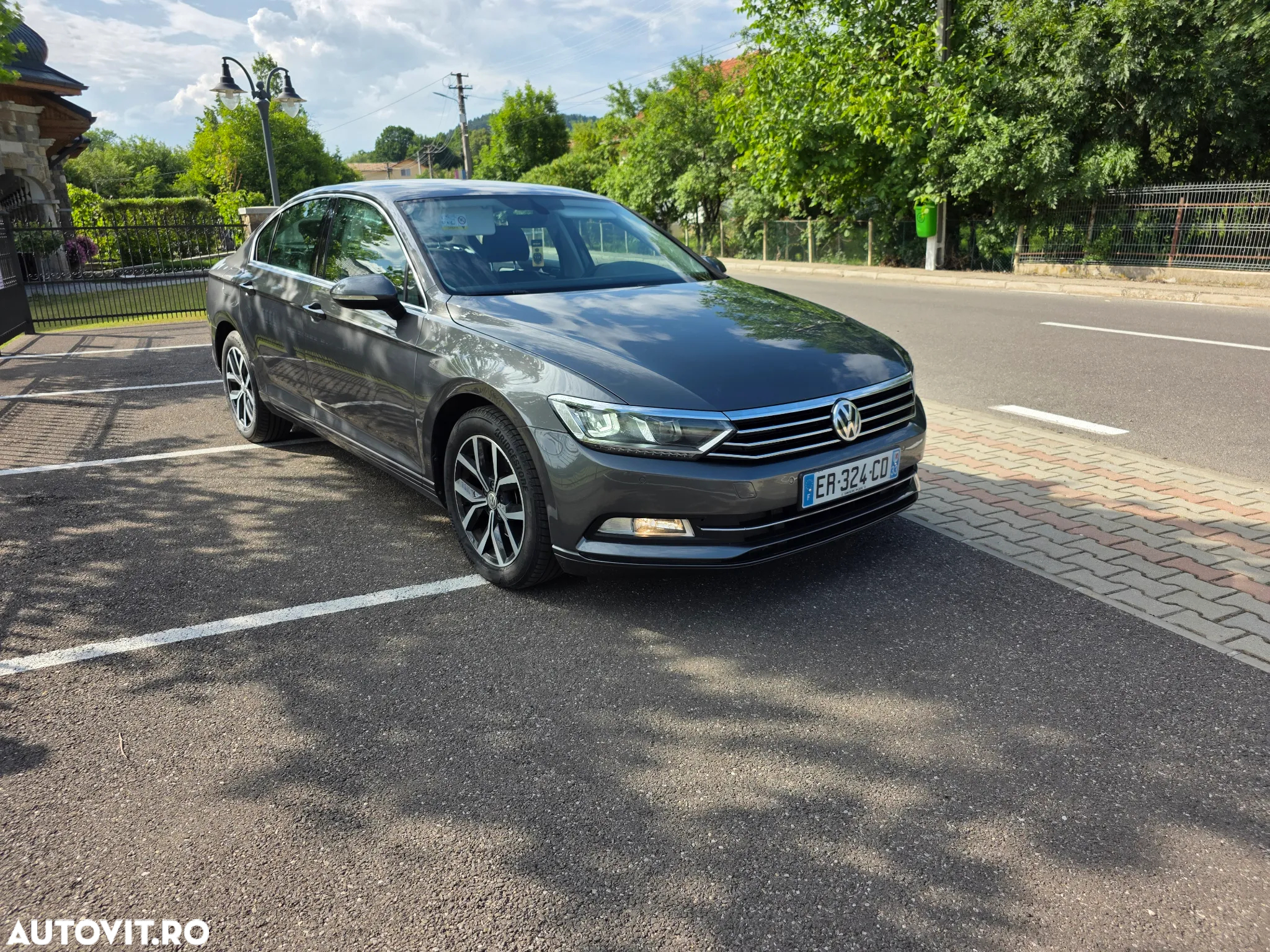Volkswagen Passat 1.6 TDI (BlueMotion Technology) DSG Trendline - 4