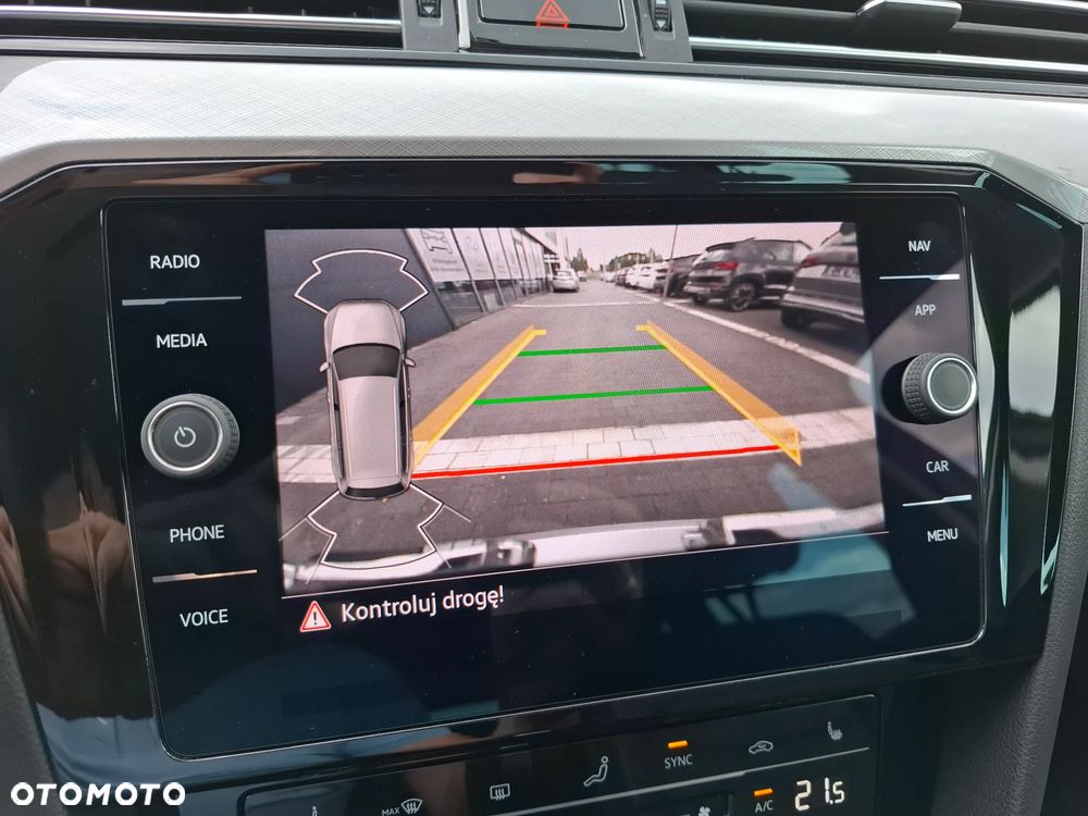 Volkswagen Passat 2.0 TDI EVO Business DSG - 24