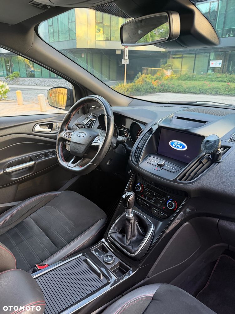 Ford Kuga 1.5 EcoBoost FWD ST-Line - 12