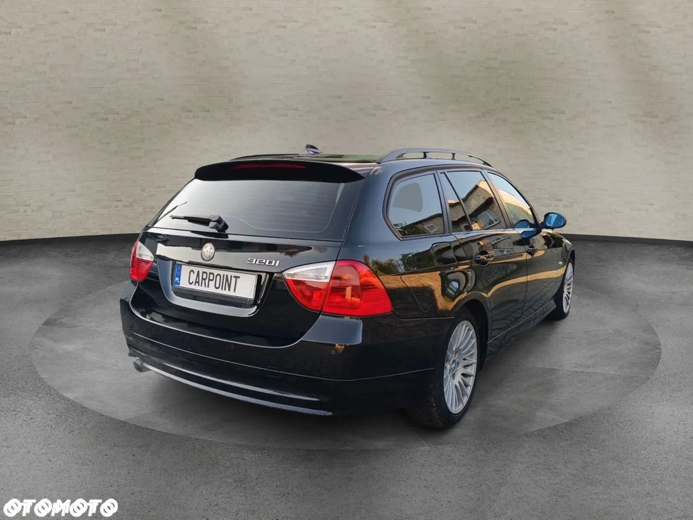 BMW Seria 3 320i Edition Exclusive - 4