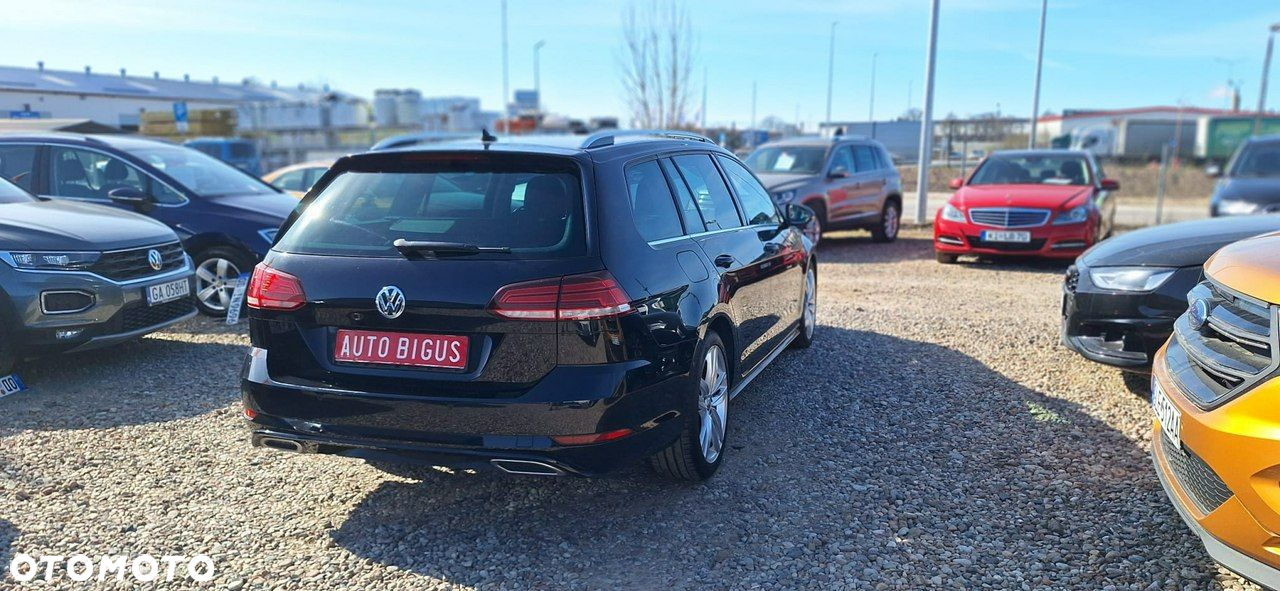 Volkswagen Golf - 8