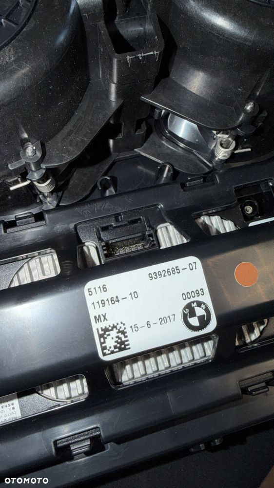 BMW X3 G01 X4 G02 UCHWYT NA KUBKI SCHOWEK ŁADOWARKA 9392685 - 3