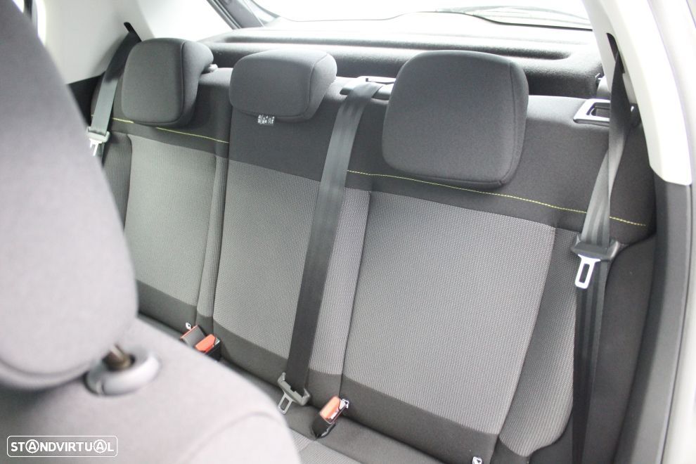 Citroën C3 1.2 PureTech C-Series - 32