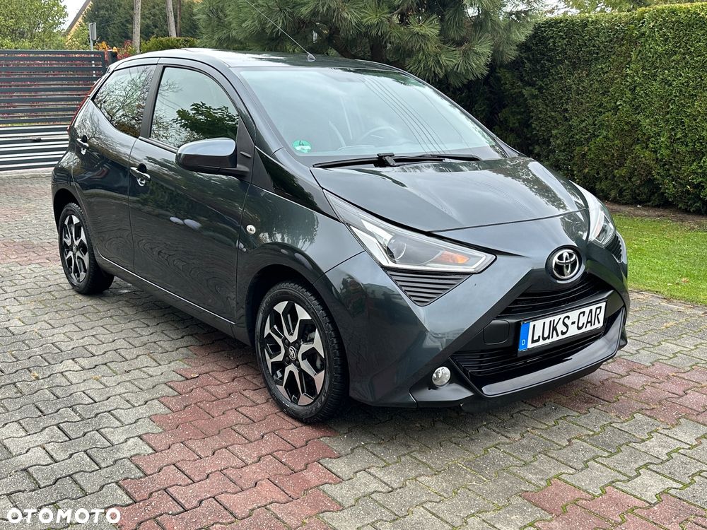 Toyota Aygo x-clusiv - 36