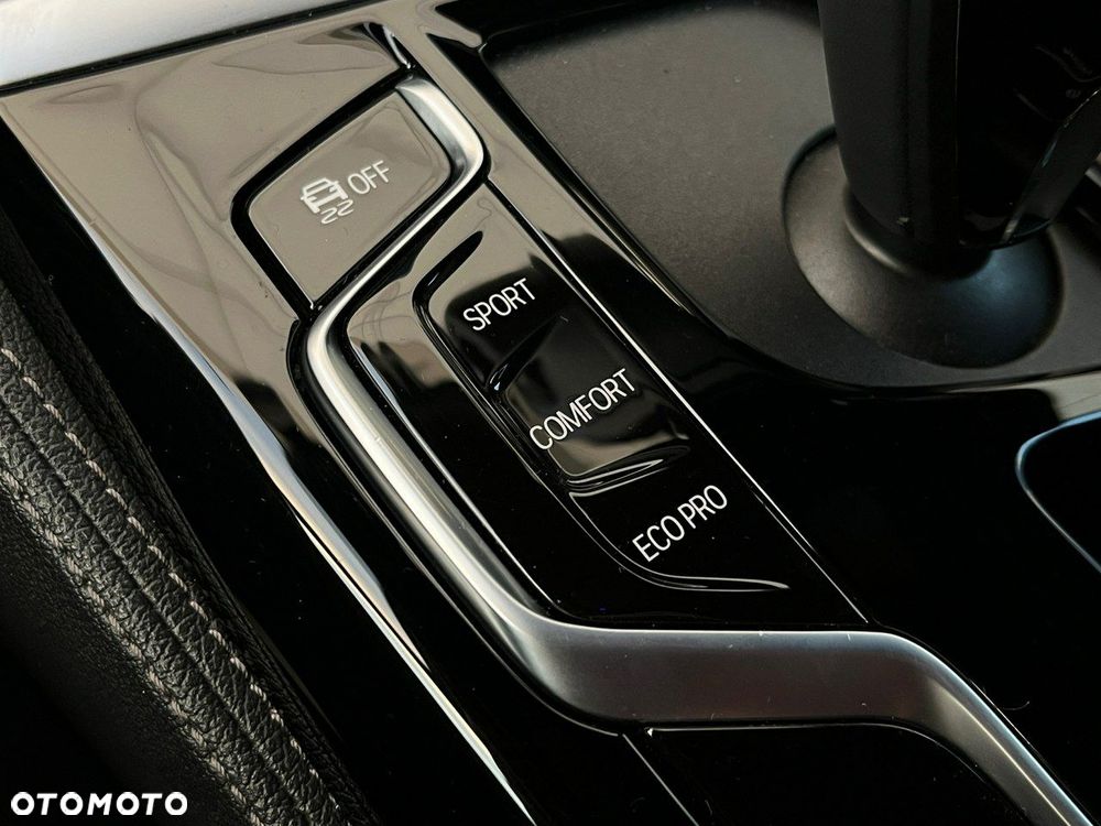 BMW Seria 5 520d xDrive M Sport Edition - 24