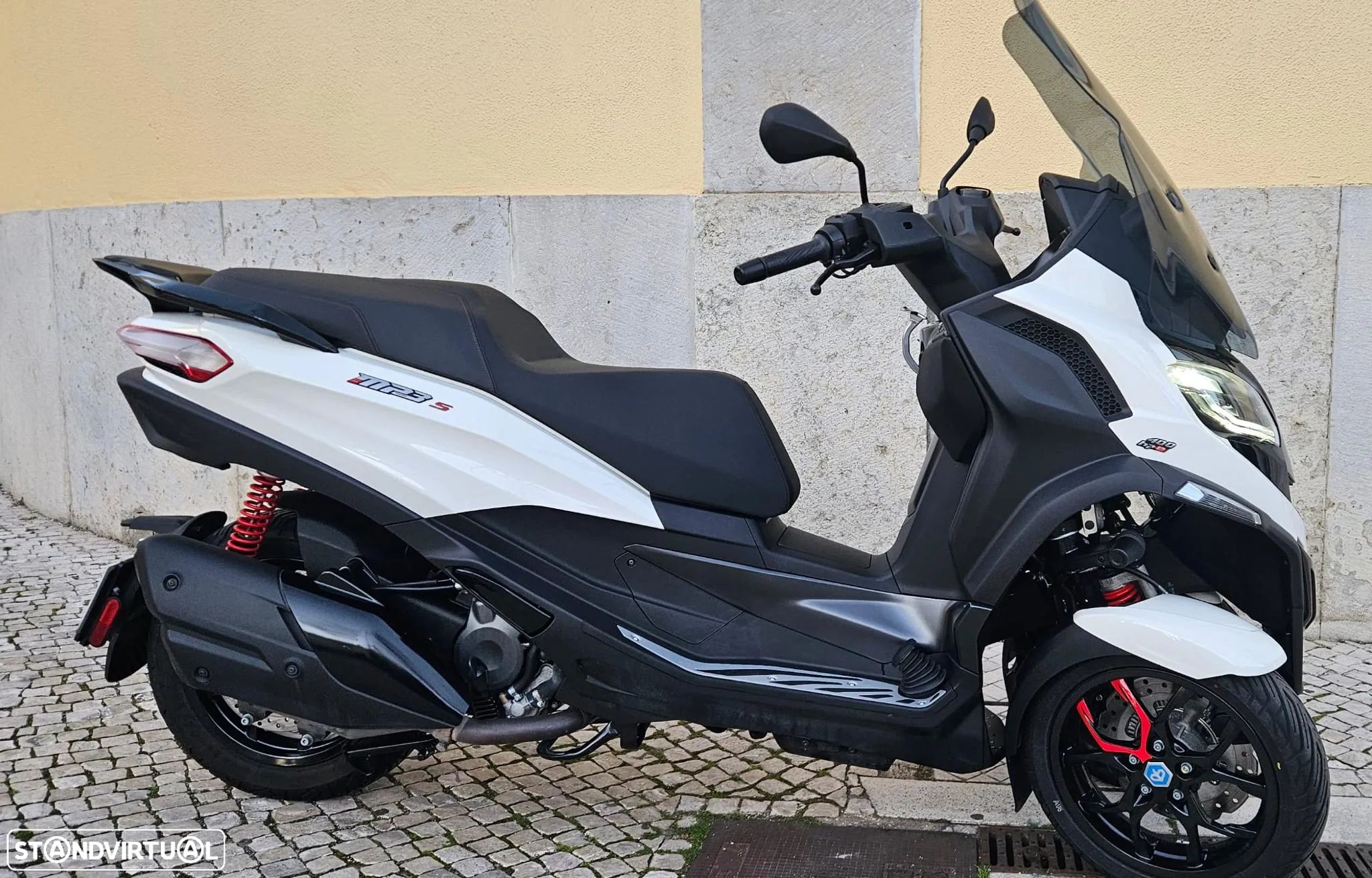Piaggio MP3 SPORT - 1