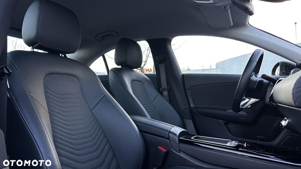 Mercedes-Benz CLA - 23