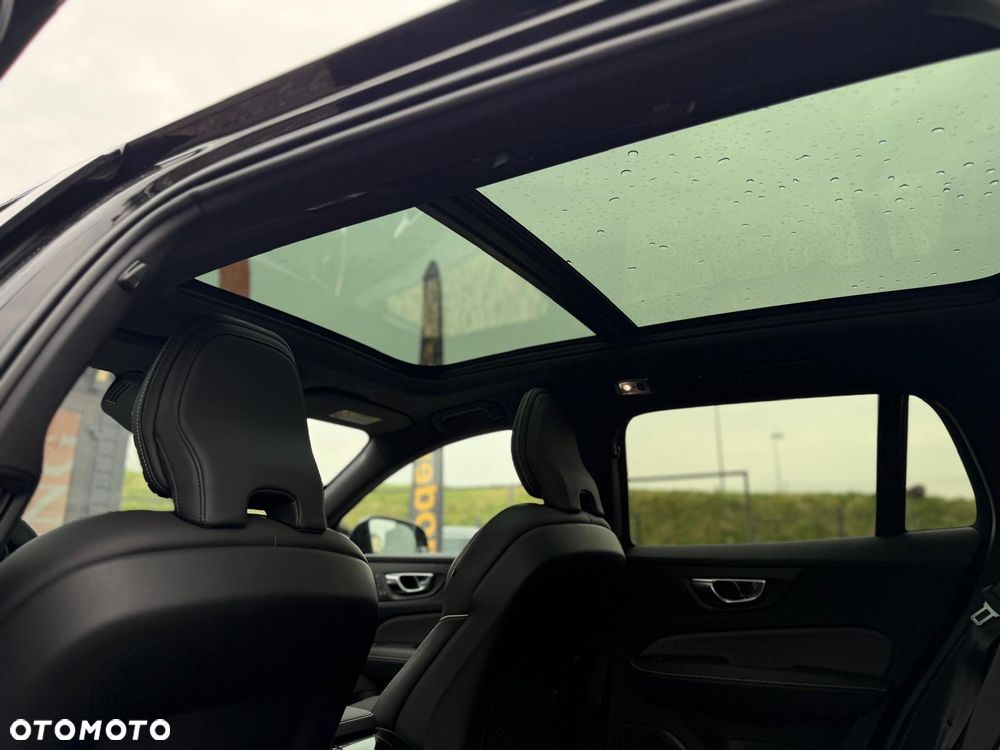 Volvo V60 T6 AWD Recharge Geartronic RDesign - 14