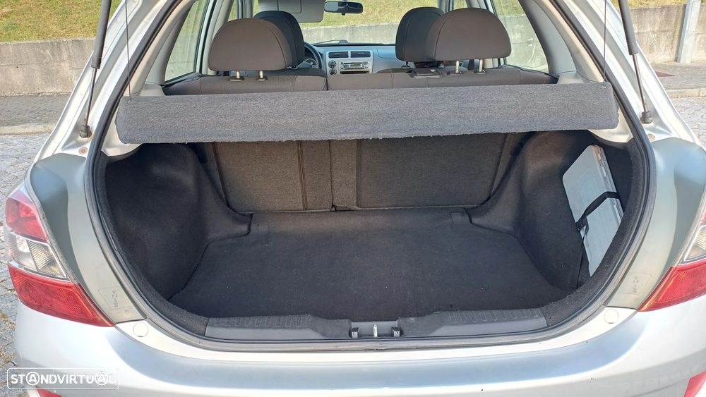 Honda Civic 1.4 LS - 33