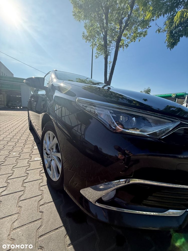 Toyota Auris Hybrid 135 Prestige - 5