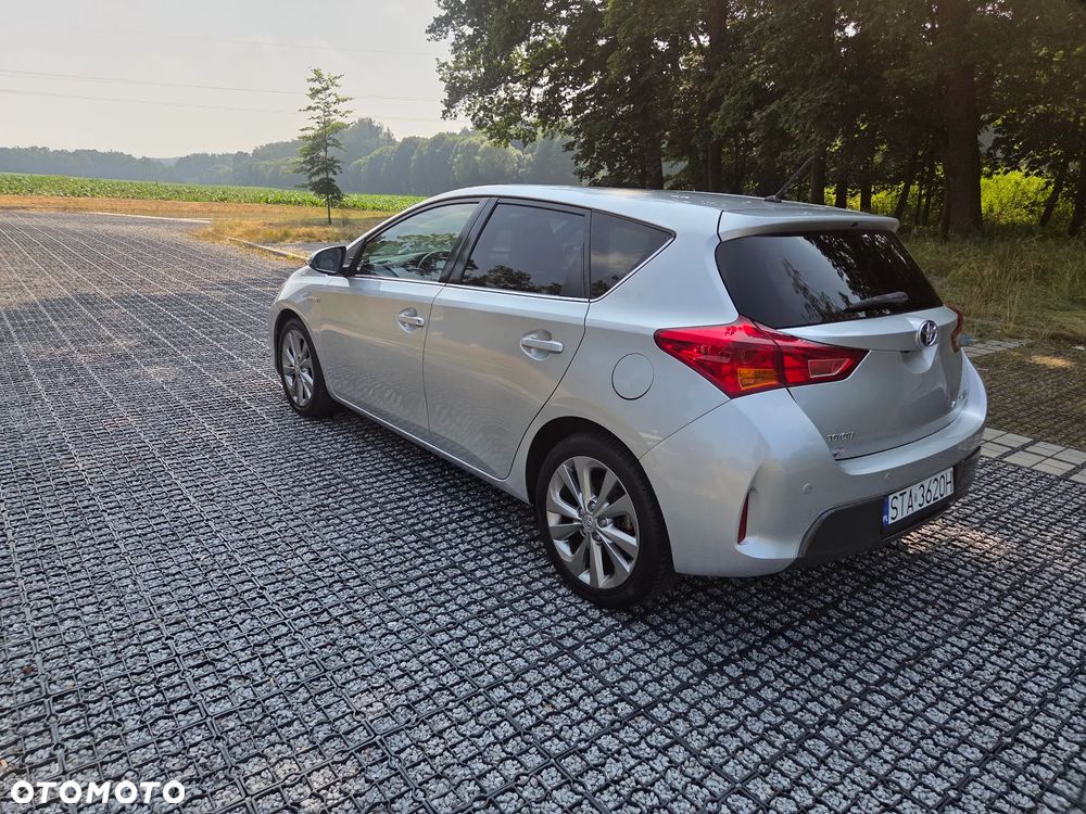 Toyota Auris - 16
