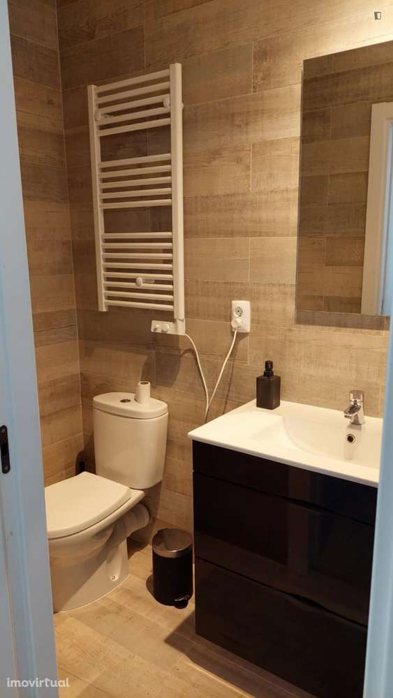 Quarto - localizado em Oeiras Lisbon - Grande imagem: 2/16