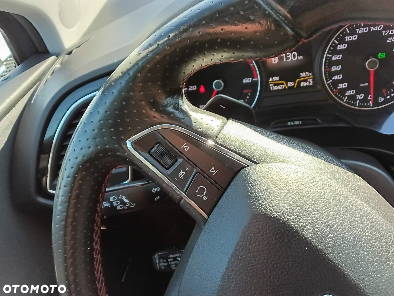 Seat Leon 2.0 TDI DPF Start&Stop DSG FR - 32