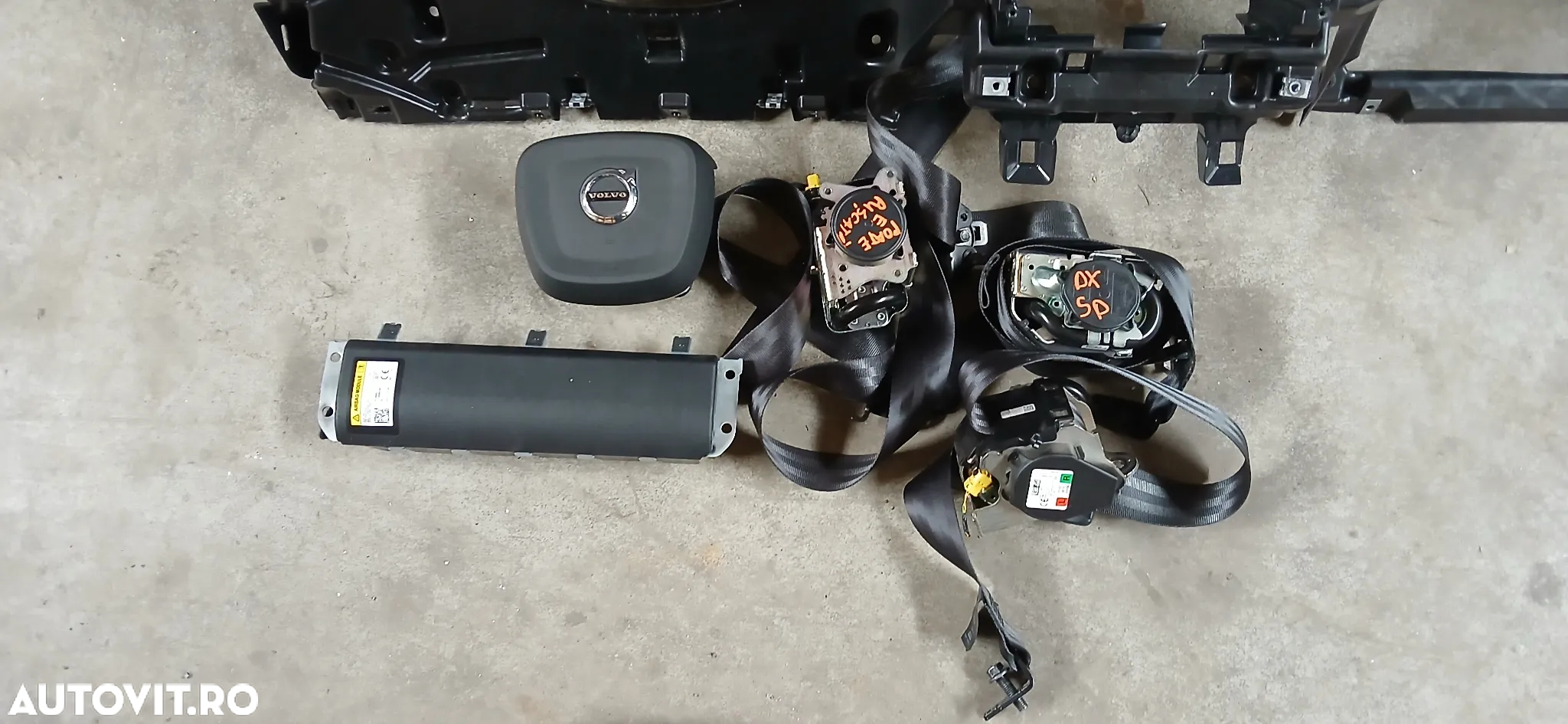 Kit airbaguri Volvo V40 2022 - 2