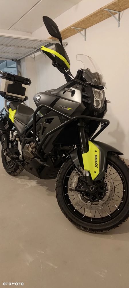 QJMOTOR SVT 650X - 3