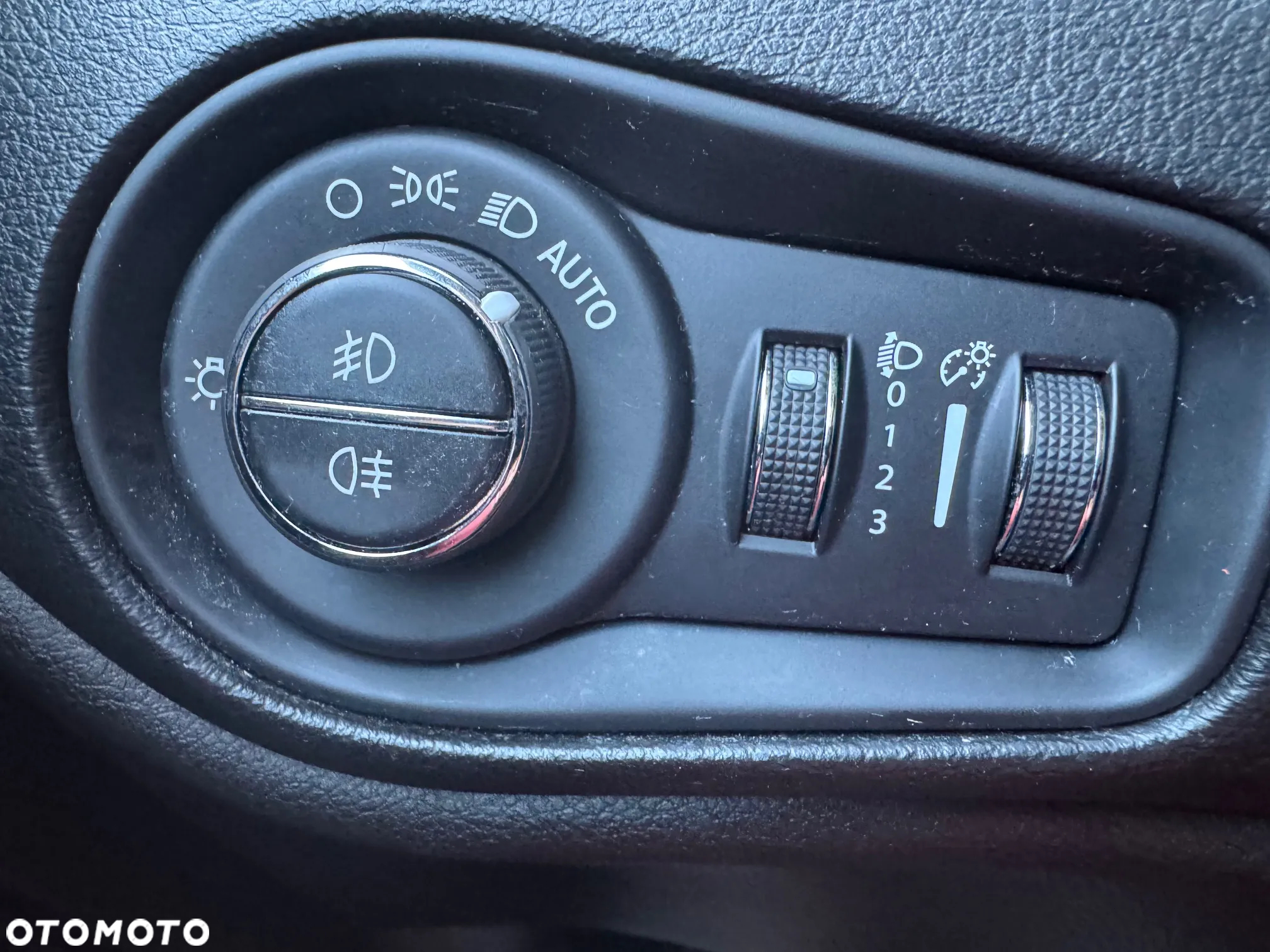 Jeep Renegade - 10