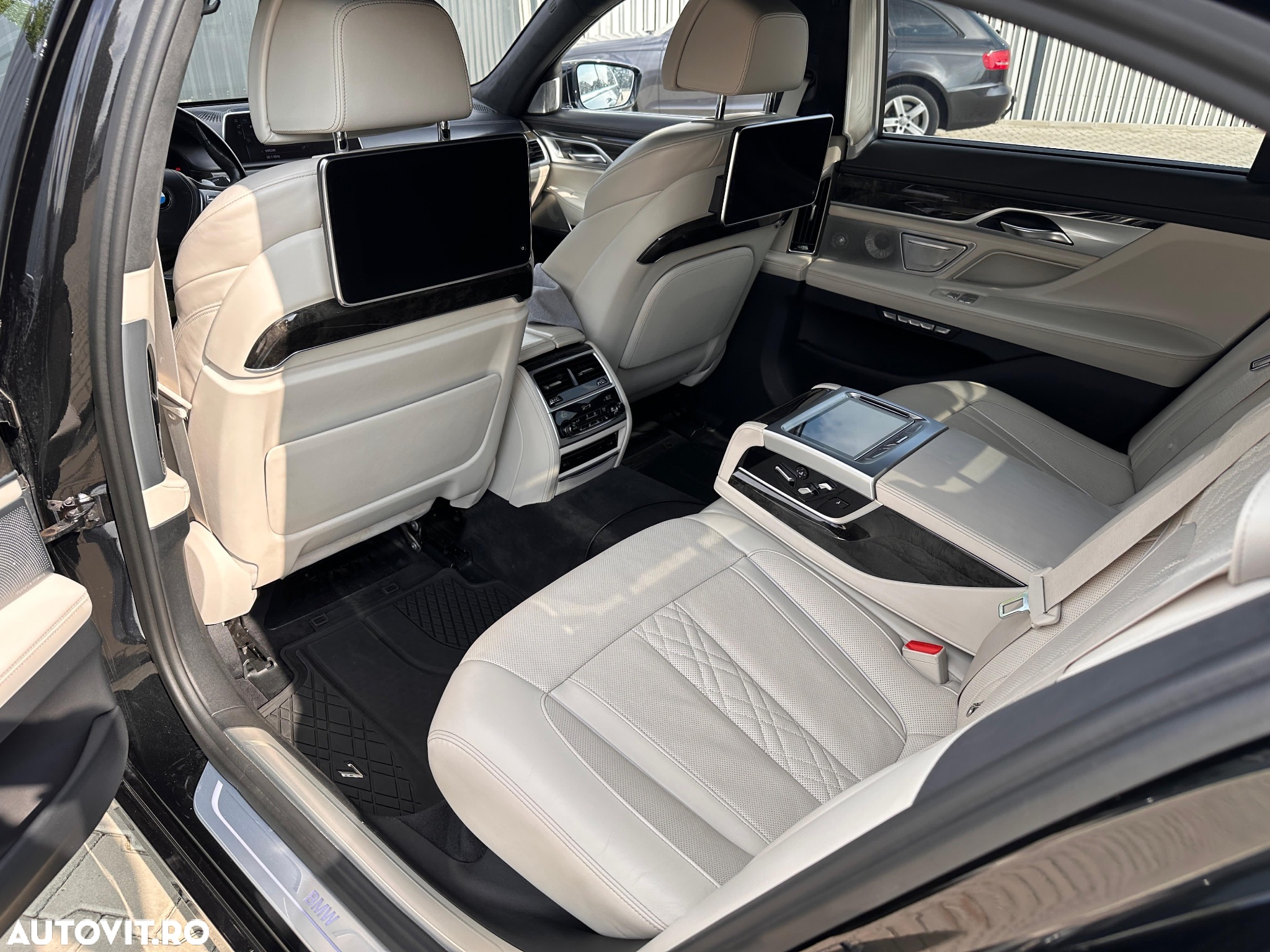 BMW Seria 7 730Ld xDrive - 11