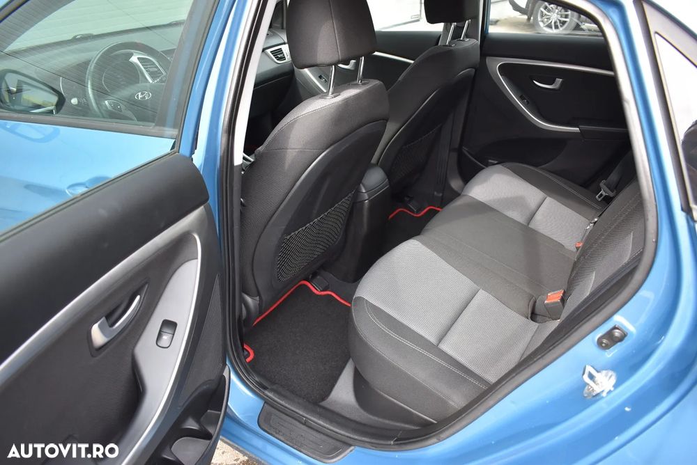Hyundai i30 1.6 Automatik Style - 14