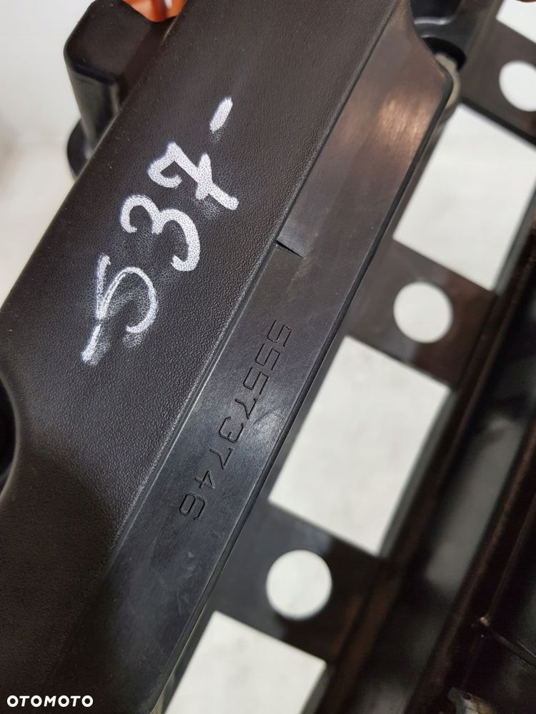 pokrywa zaworów 55561426 opel corsa d 1.2b a12xer - 9