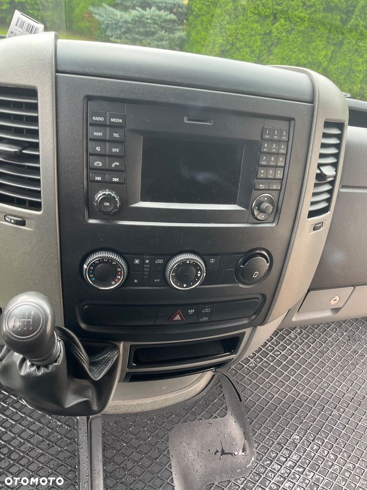 Mercedes-Benz Sprinter - 7