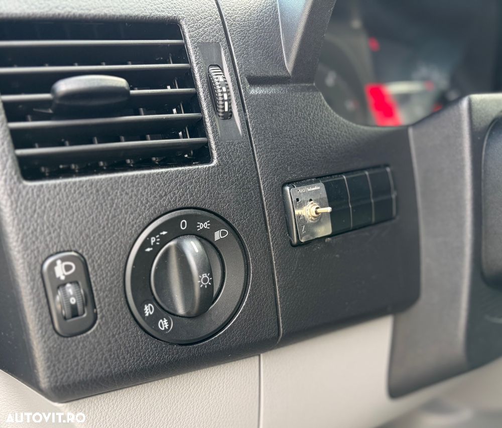 Volkswagen CRAFTER - 7