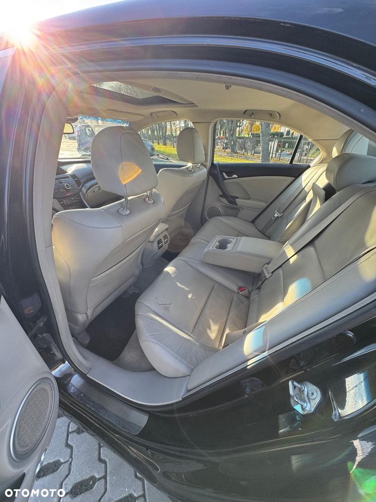 Honda Accord 2.4 Executive Nav+ACC+LKAS - 37