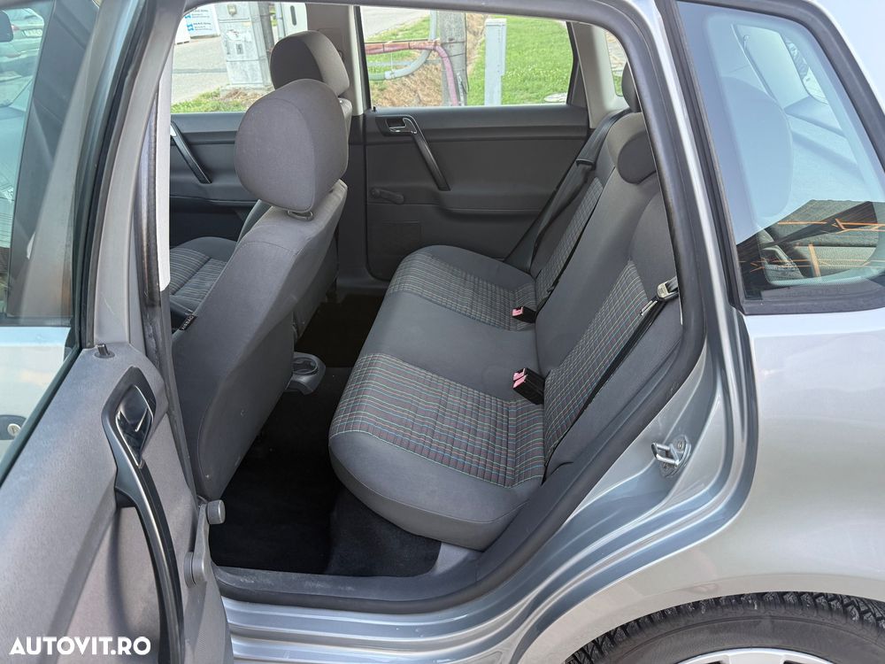 Volkswagen Polo 1.2 Attractive - 5