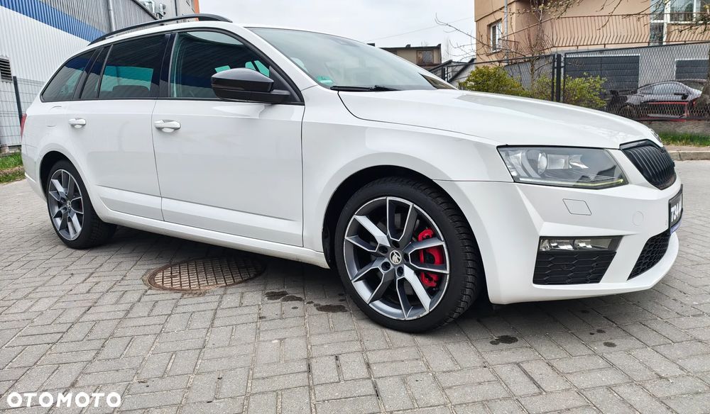 Skoda Octavia 2.0 TDI DSG RS - 17